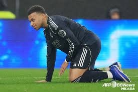 《王者荣耀》蛇限皮肤“愿照九天”CG动画公开！